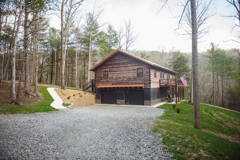 Photo of 467 River Oaks Drive, Austinville, VA 24312 (MLS # 109592)