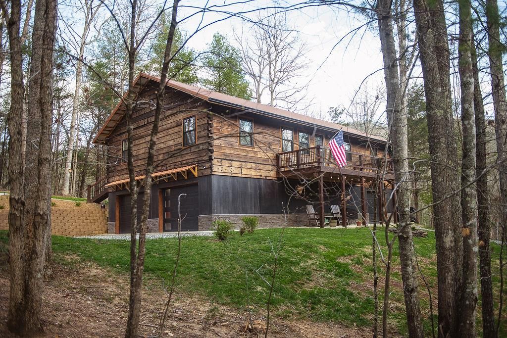 Photo of 467 River Oaks Drive, Austinville, VA 24312 (MLS # 109592)