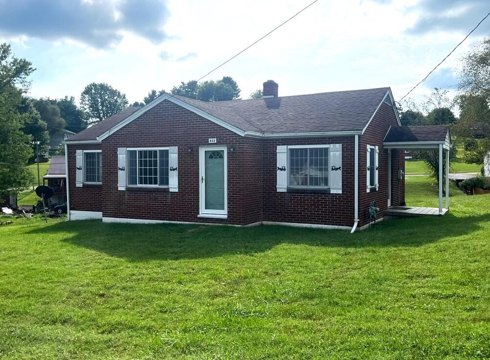 Photo of 612 Henry St, Marion, VA 24354 (MLS # 112307)