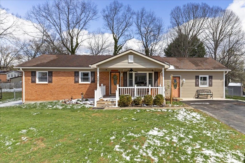 Photo of 5601 Blenna Ct, Dublin, VA 24084 (MLS # 109243)