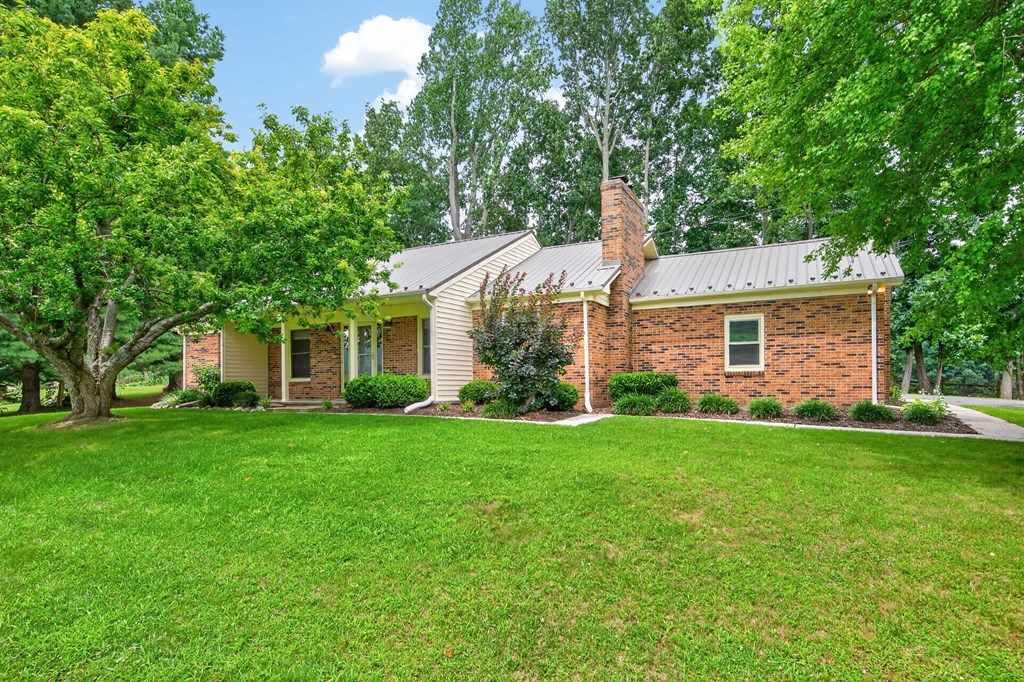 Photo of 1299 Kinder Valley Rd, Rural Retreat, VA 24368 (MLS # 111171)