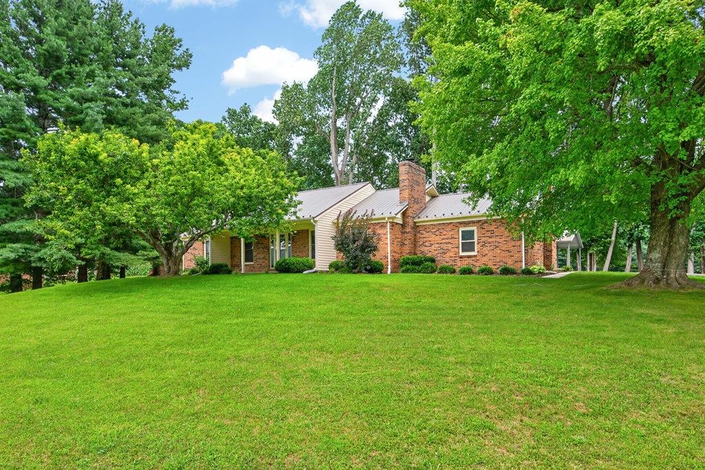 Photo of 1299 Kinder Valley Rd, Rural Retreat, VA 24368 (MLS # 111171)
