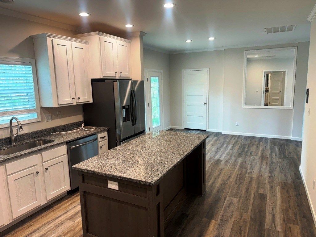 Photo of 48 Bowman Dr, Hillsville, VA 24343 (MLS # 110255)