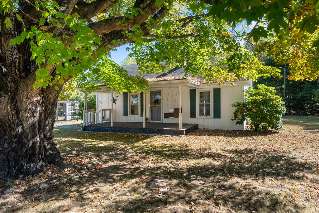 Hiwassee, Virginia 24347, United States, 2 Bedrooms Bedrooms, ,1 BathroomBathrooms,Residential,Active,214231