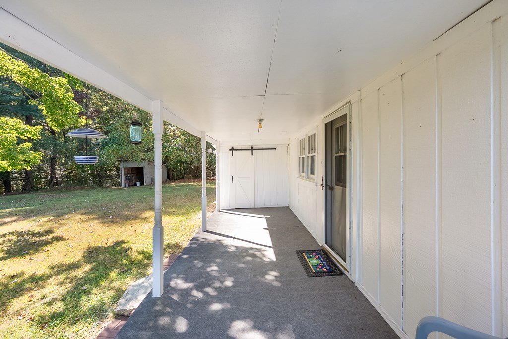 Hiwassee, Virginia 24347, United States, 2 Bedrooms Bedrooms, ,1 BathroomBathrooms,Residential,Active,214231