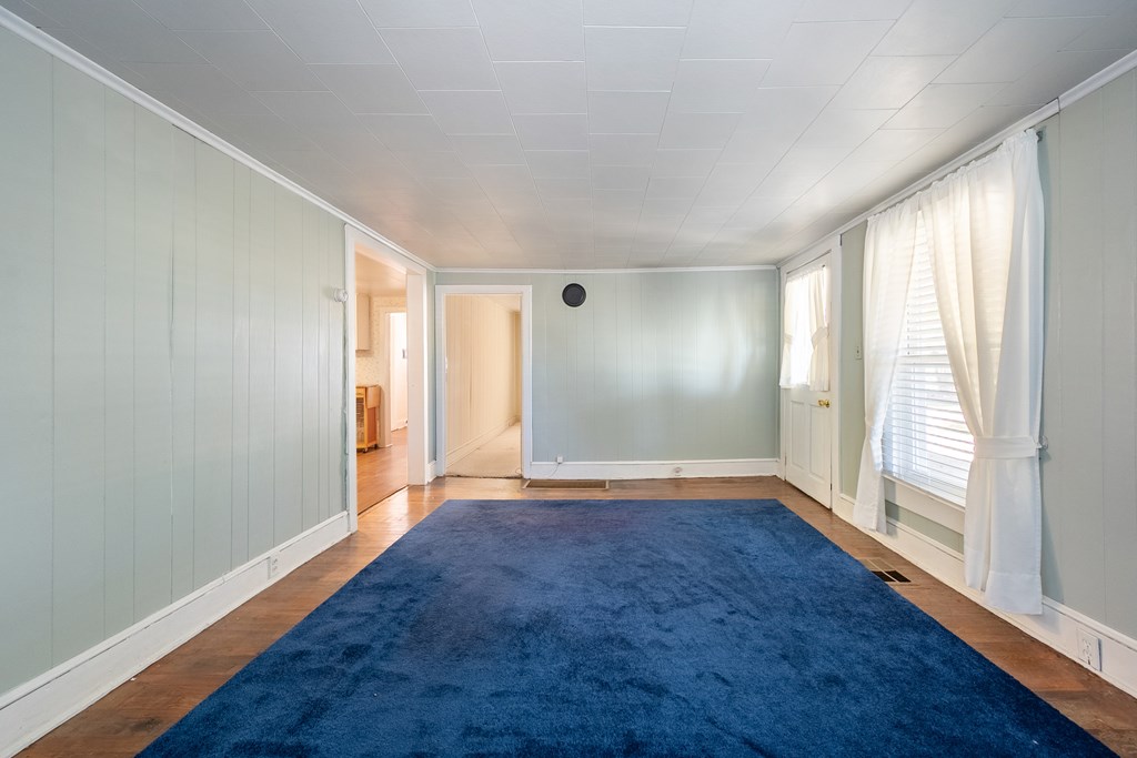 Hiwassee, Virginia 24347, United States, 2 Bedrooms Bedrooms, ,1 BathroomBathrooms,Residential,Active,214231