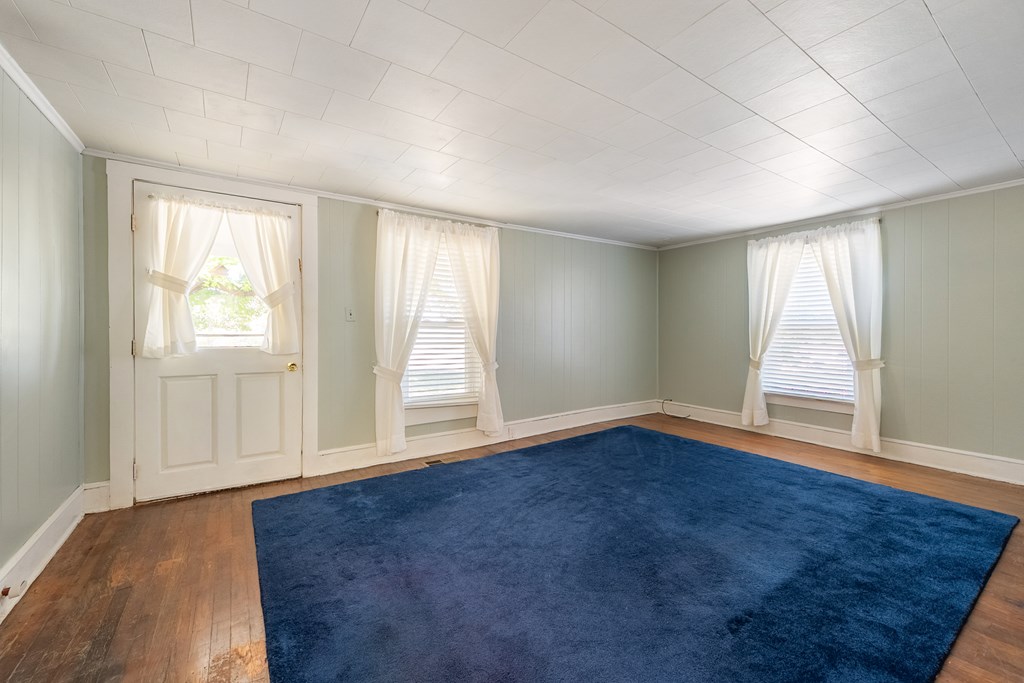 Hiwassee, Virginia 24347, United States, 2 Bedrooms Bedrooms, ,1 BathroomBathrooms,Residential,Active,214231