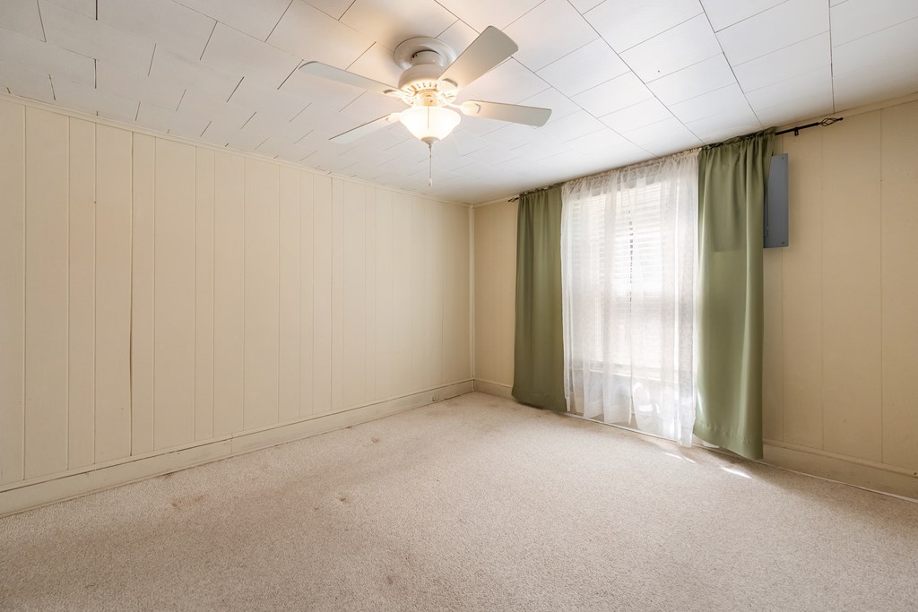 Hiwassee, Virginia 24347, United States, 2 Bedrooms Bedrooms, ,1 BathroomBathrooms,Residential,Active,214231