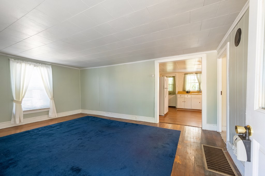 Hiwassee, Virginia 24347, United States, 2 Bedrooms Bedrooms, ,1 BathroomBathrooms,Residential,Active,214231