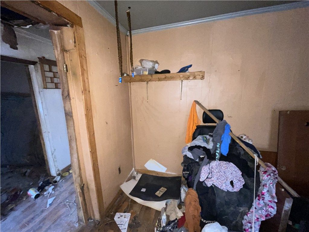 Photo of 931 Maple St, Bristol, VA 24201 (MLS # 104237)