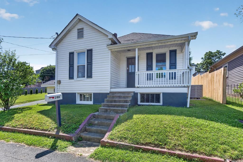 Photo of 146 Cades Alley, Bristol, VA 24201 (MLS # 110132)