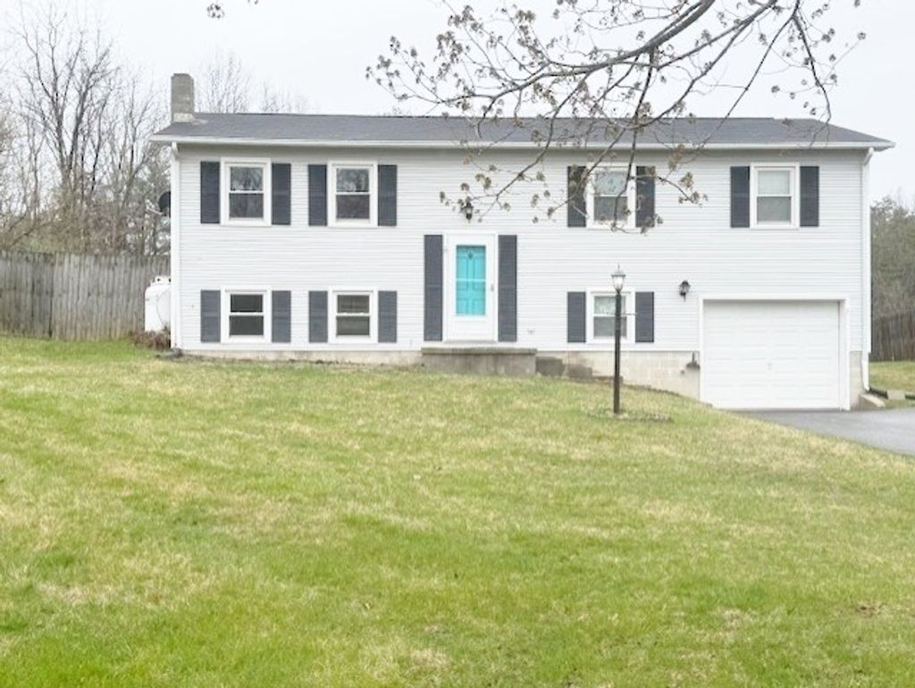 Photo of 413 Major Grahams Rd, Max Meadows, VA 24360 (MLS # 109248)