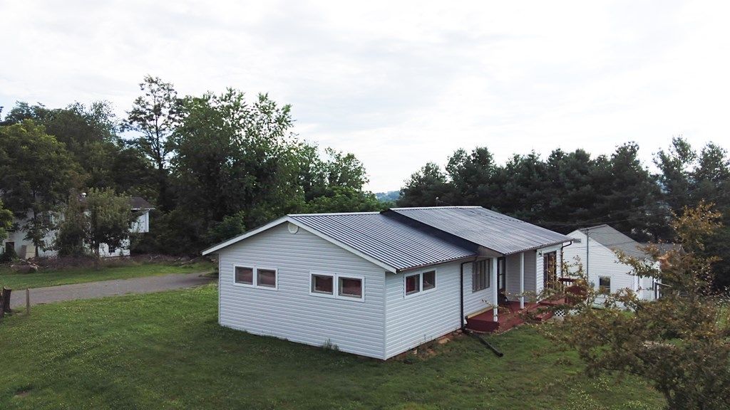 Photo of 608 W Center St, Galax, VA 24333 (MLS # 100663)