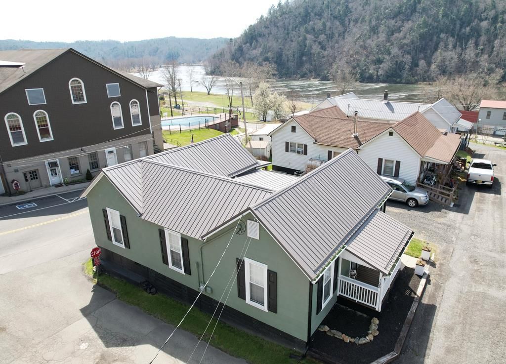 Photo of 103 Vine Street, Fries, VA 24330 (MLS # 109400)