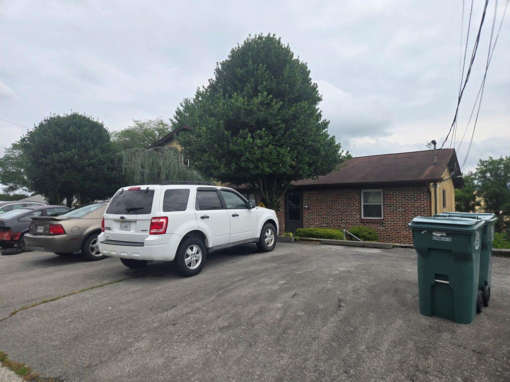 Photo of 2714 Everette St, Bristol, VA 24201 (MLS # 111148)