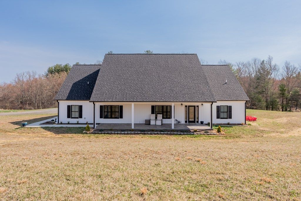 Photo of 4080 Glendale Rd, Galax, VA 24333 (MLS # 109207)