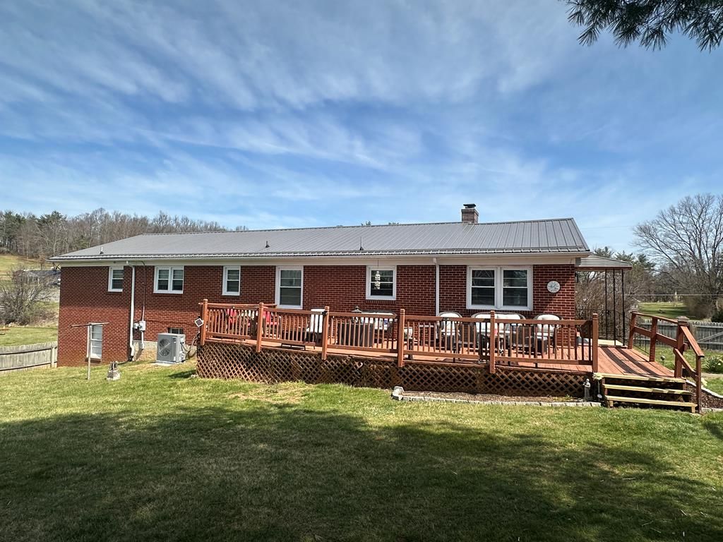 Photo of 3022 Skyline Hwy, Galax, VA 24333 (MLS # 109649)