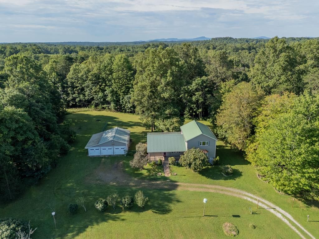 Photo of 429 Still Meadow Ln, Stuart, VA 24171 (MLS # 103201)