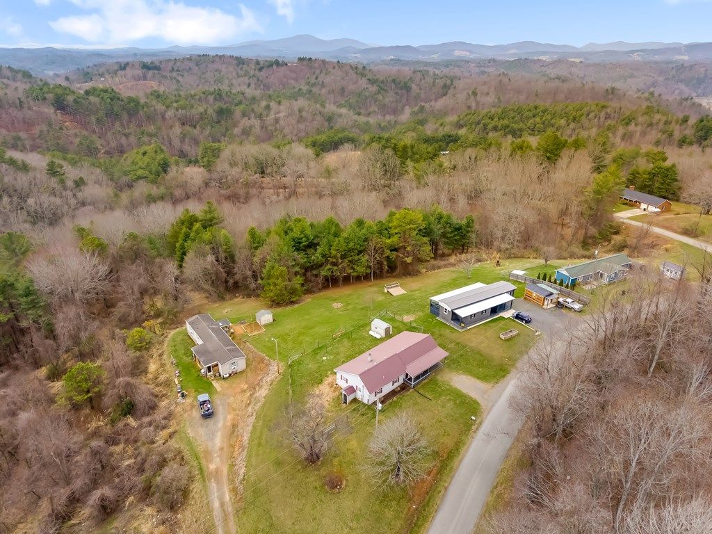 Photo of 701 Lincoln Rd, Galax, VA 24333 (MLS # 109294)