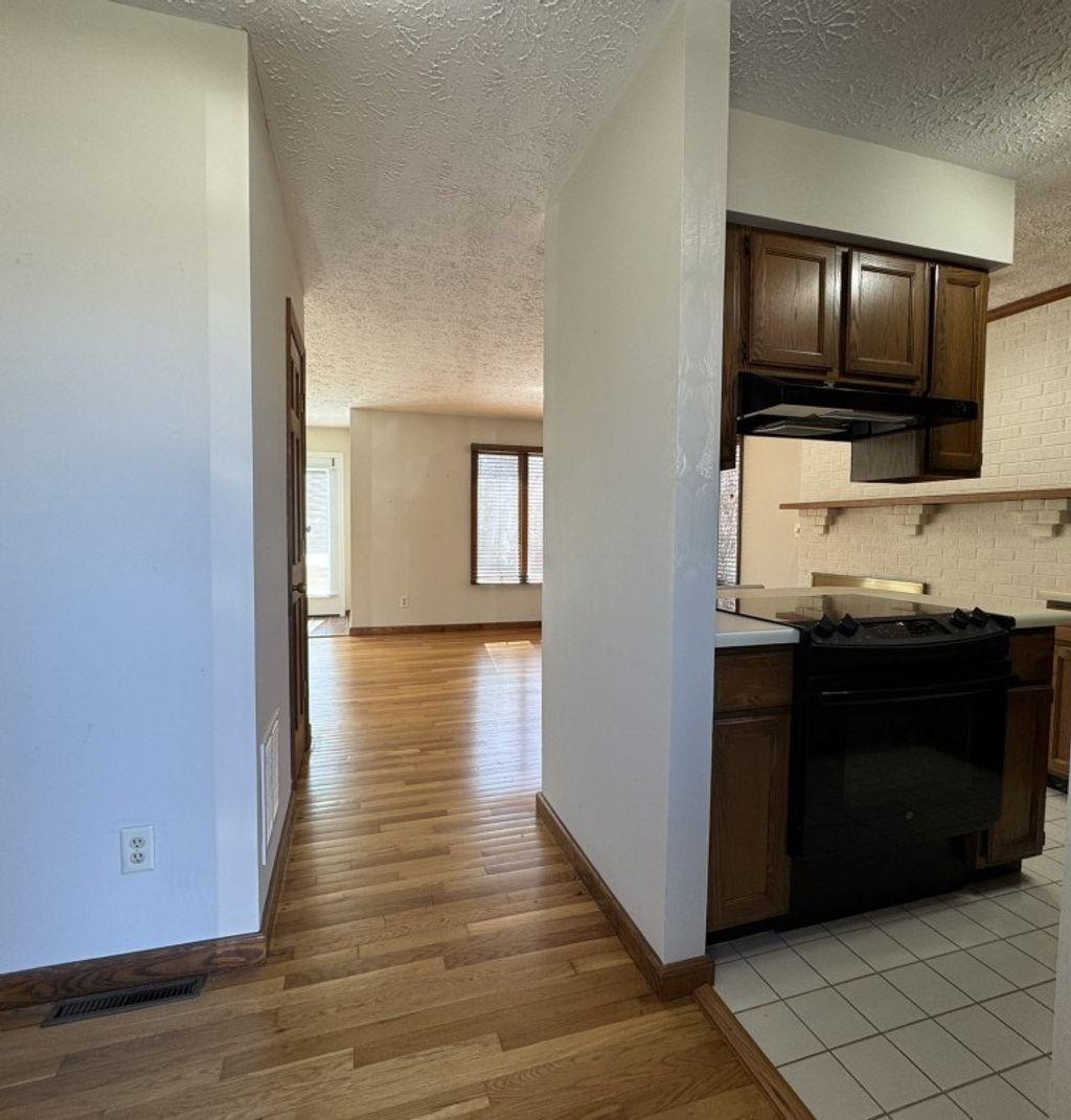 Photo of 275 E Washington Street, Wytheville, VA 24382 (MLS # 105832)