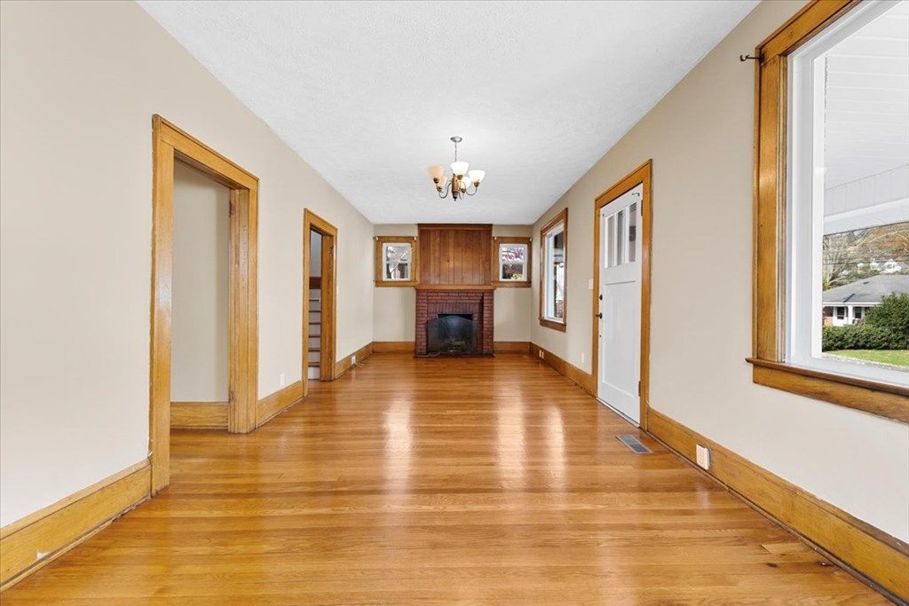 Photo of 1028 Piedmont Ave, Bristol, VA 24201 (MLS # 104049)