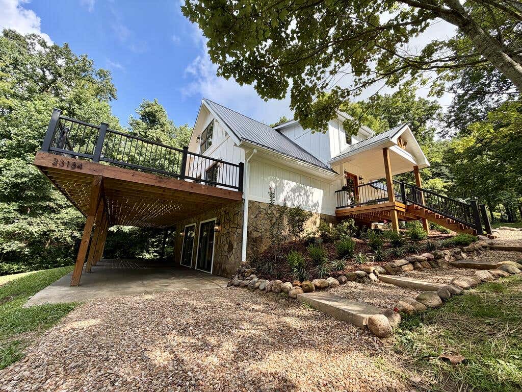 Photo of 23134 Young Drive, Bristol, VA 24202 (MLS # 111549)