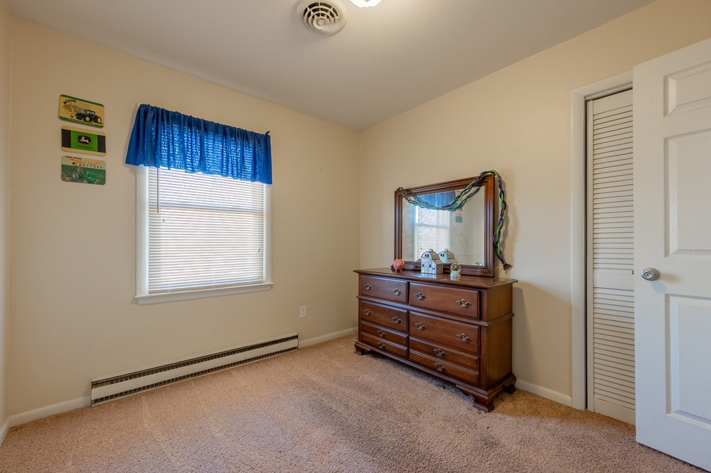 Wytheville, Virginia 24382, United States, 3 Bedrooms Bedrooms, ,2 BathroomsBathrooms,Residential,Active,245036