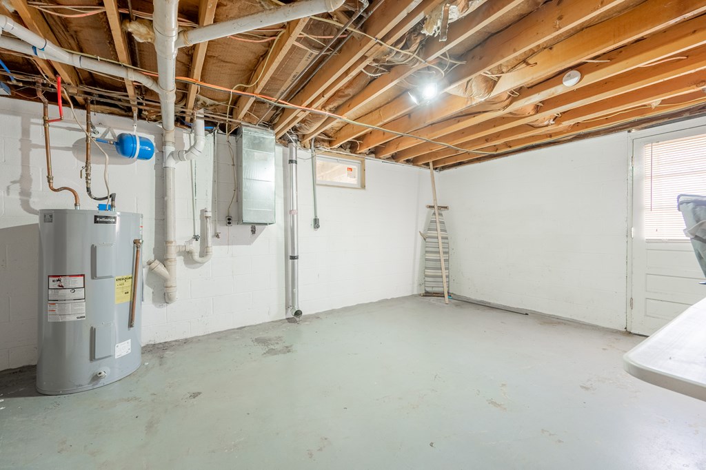 Wytheville, Virginia 24382, United States, 3 Bedrooms Bedrooms, ,2 BathroomsBathrooms,Residential,Active,245036