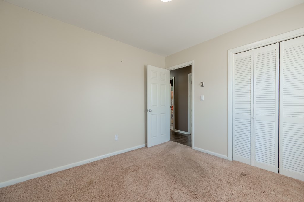 Wytheville, Virginia 24382, United States, 3 Bedrooms Bedrooms, ,2 BathroomsBathrooms,Residential,Active,245036