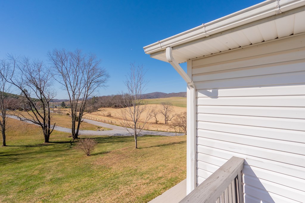 Wytheville, Virginia 24382, United States, 3 Bedrooms Bedrooms, ,2 BathroomsBathrooms,Residential,Active,245036