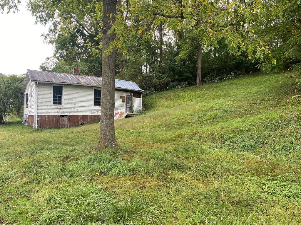 Photo of 544 S Church St #230, Marion, VA 24354 (MLS # 103565)