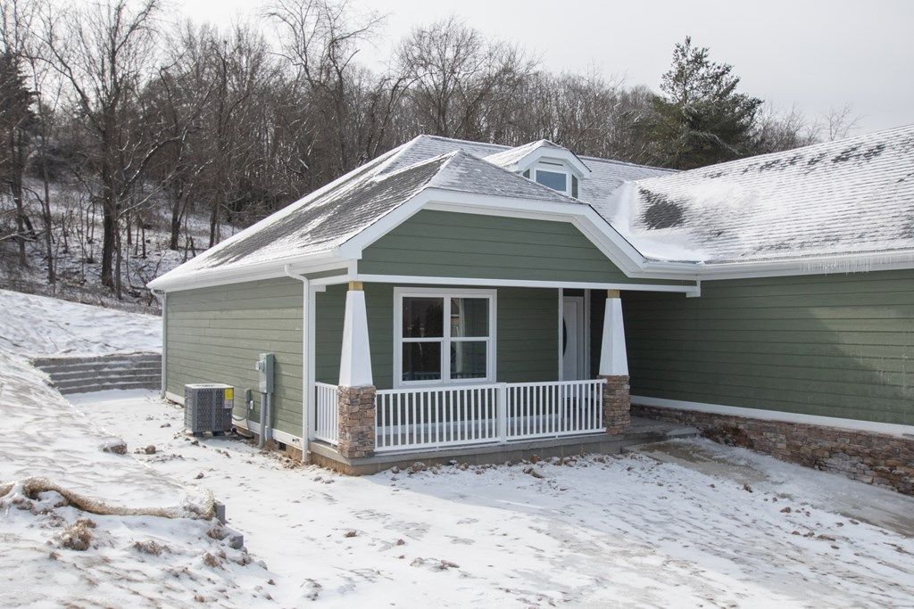 Photo of 18505 Keeneland Lane, Abingdon, VA 24211 (MLS # 105764)