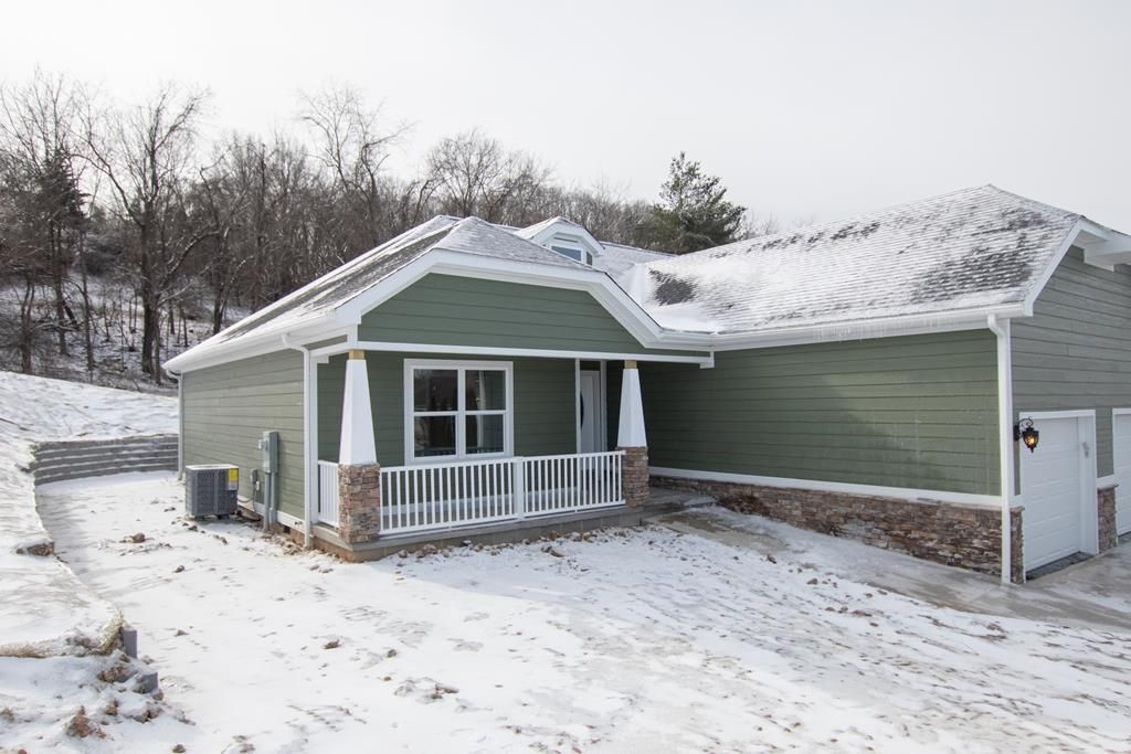 Photo of 18505 Keeneland Lane, Abingdon, VA 24211 (MLS # 105764)