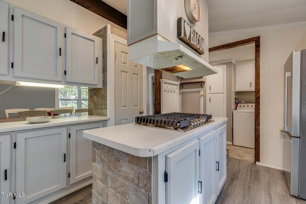 Photo of 18212 Cleveland Road, Abingdon, VA 24211 (MLS # 104443)