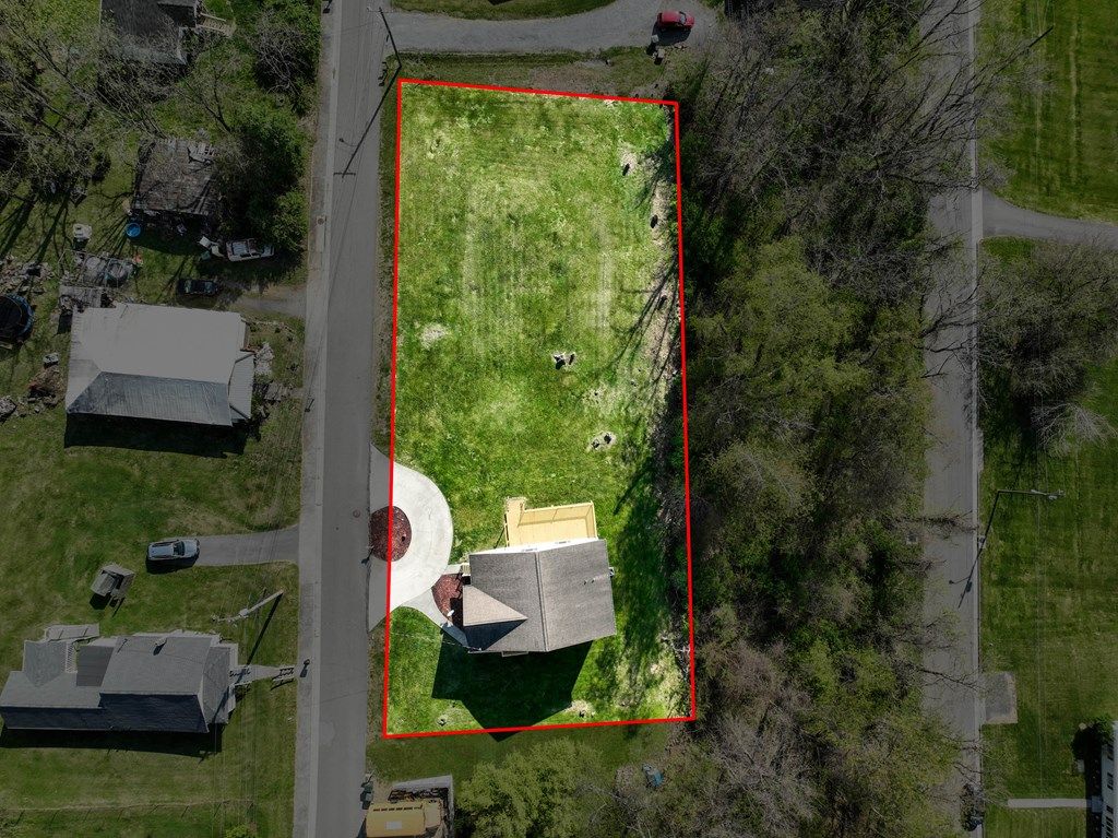 Photo of 245 NW Leonard, Abingdon, VA 24210 (MLS # 109618)