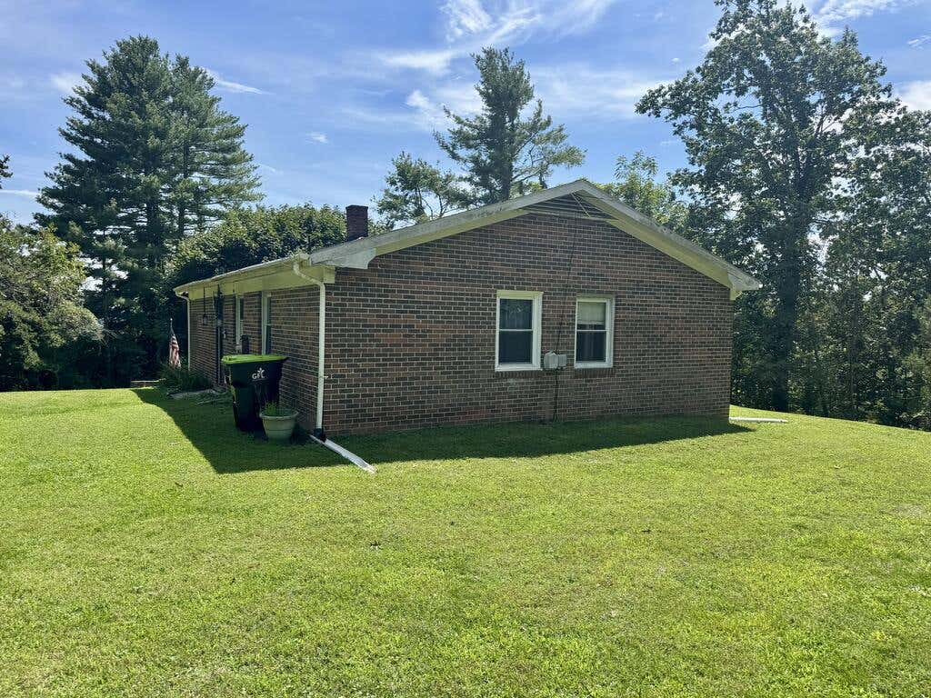 Photo of 53 Sabrina Ln, Fries, VA 24330 (MLS # 111458)