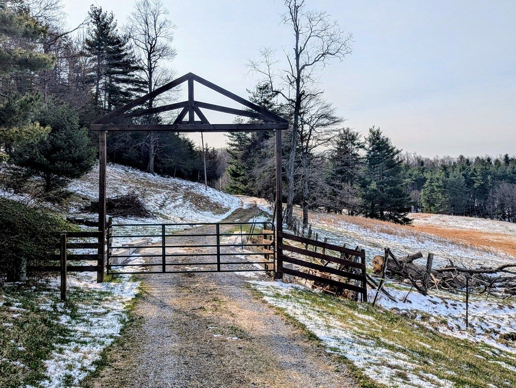 Photo of 8360 Deer Run Dr, Copper Hill, VA 24079 (MLS # 109211)