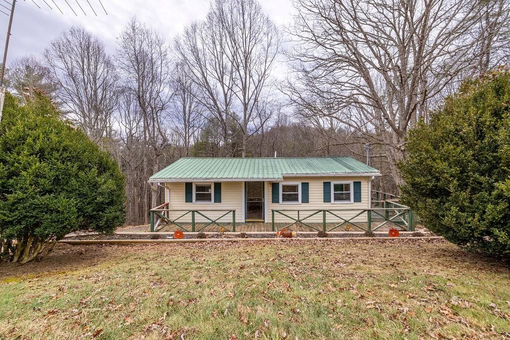 Photo of 6201 Double Cabin Road, Hillsville, VA 24343 (MLS # 104413)