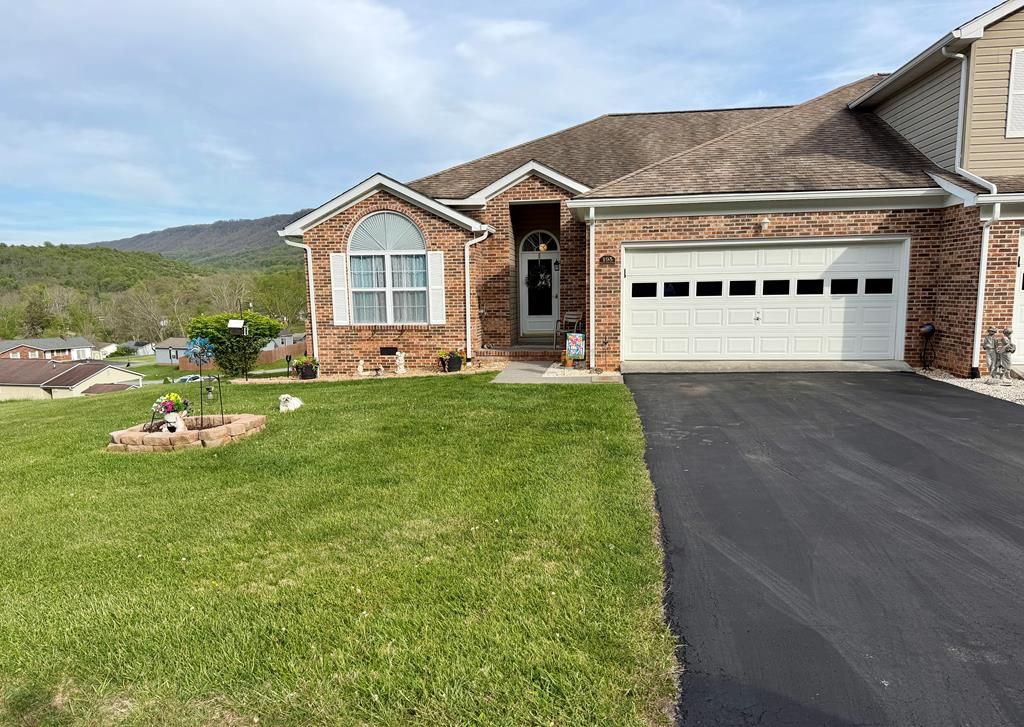 Photo of 195 Forest Hill Dr, Tazewell, VA 24651 (MLS # 109748)