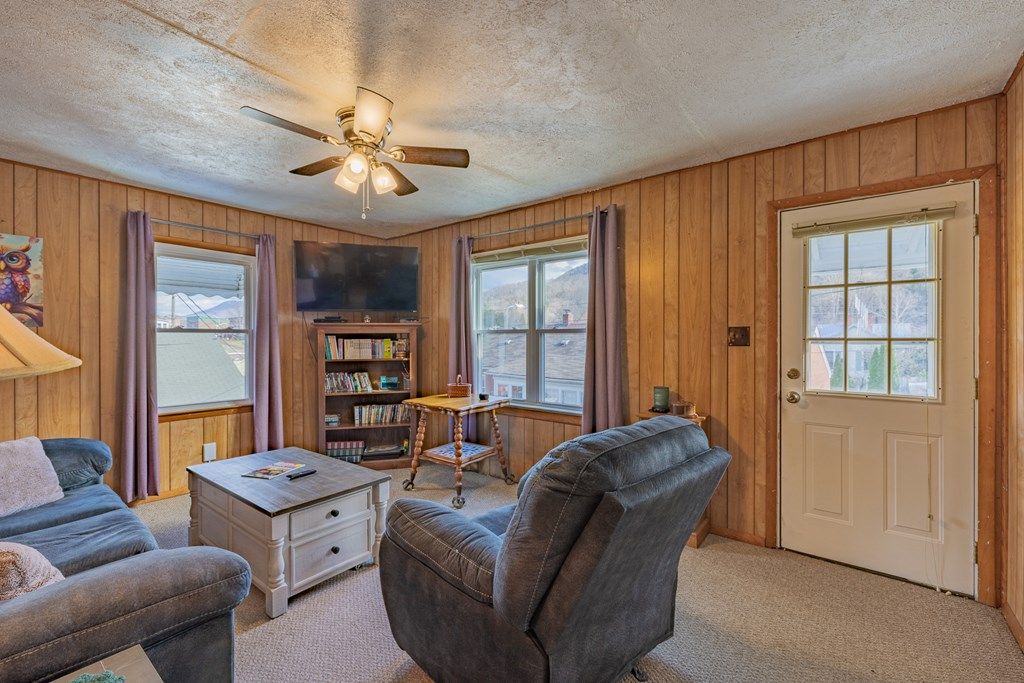 Photo of 128 Beacon Street, Gate City, VA 24251 (MLS # 104439)