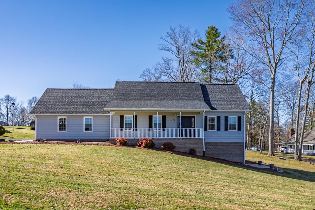 Photo of 179 Commonwealth Drive, Galax, VA 24333 (MLS # 104552)