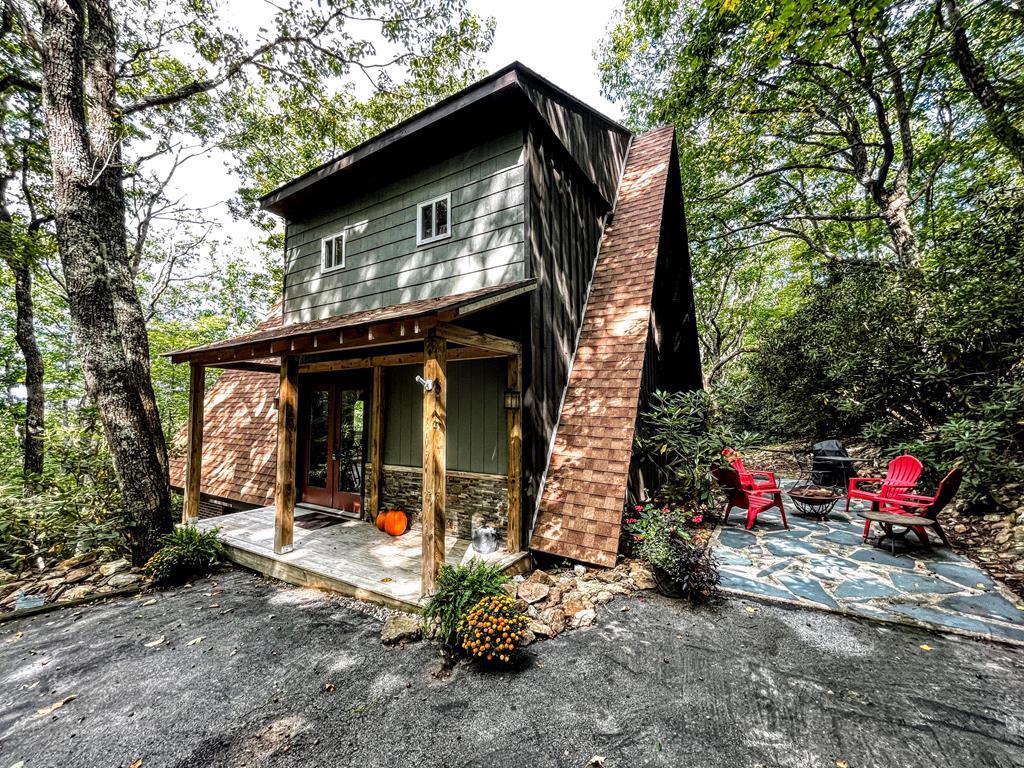 Photo of 59 Split Rail Ridge, Hillsville, VA 24343 (MLS # 112296)