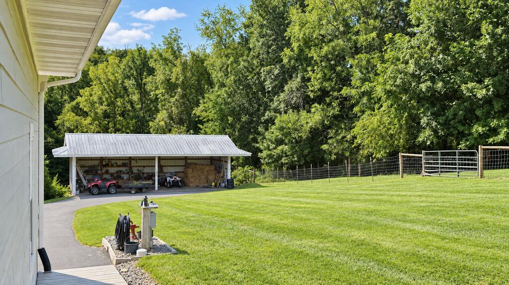 Photo of 11260 Logan Creek Road, Meadowview, VA 24361 (MLS # 111888)