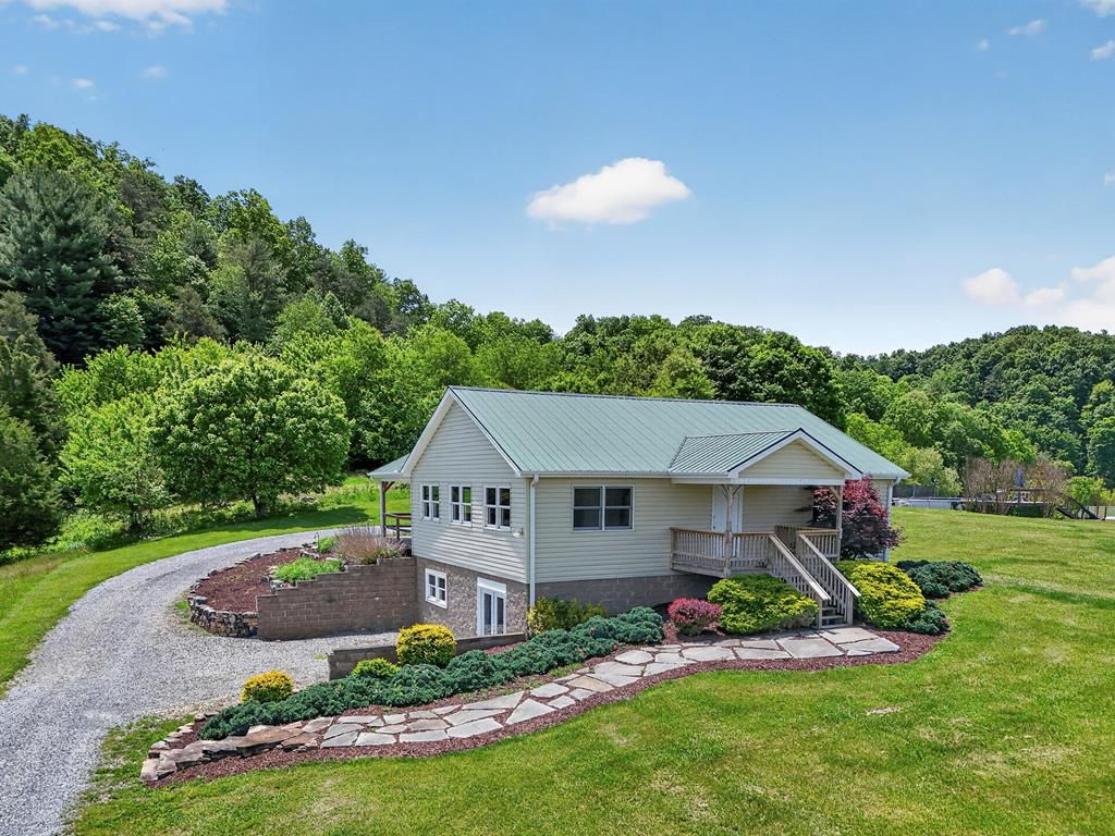 Photo of 28360 Rivermont Drive, Meadowview, VA 24361 (MLS # 110129)