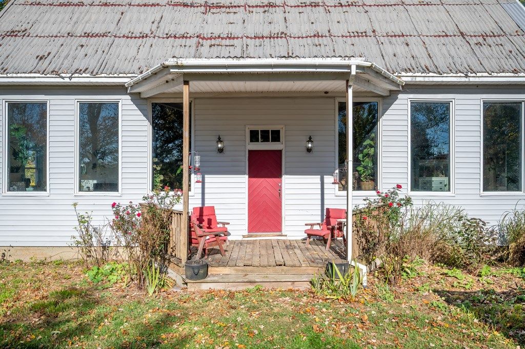 Photo of 3056 Indian Valley Rd NW Rd, Radford, VA 24141 (MLS # 103888)