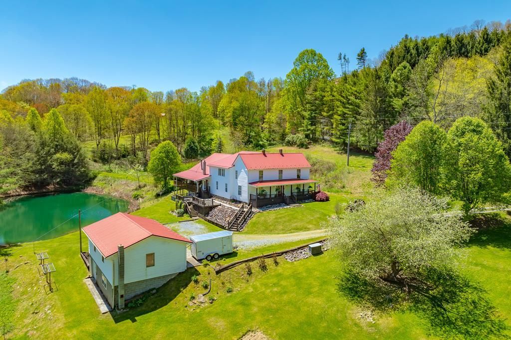 Photo of 434 Glenwood Rd, Troutdale, VA 24378 (MLS # 109741)