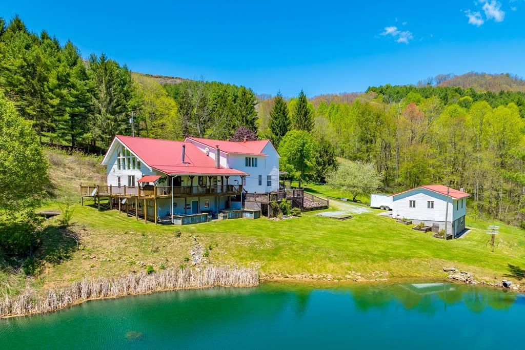 Photo of 434 Glenwood Rd, Troutdale, VA 24378 (MLS # 109741)