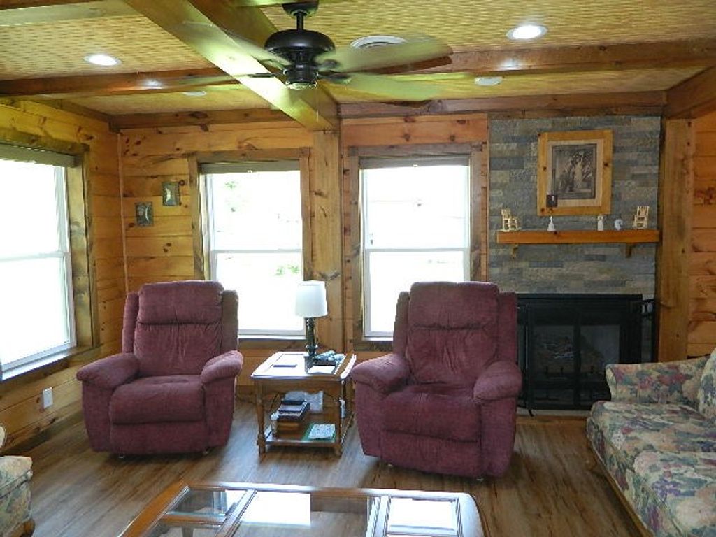 Photo of 609 South Church Street, Marion, VA 24354 (MLS # 104452)