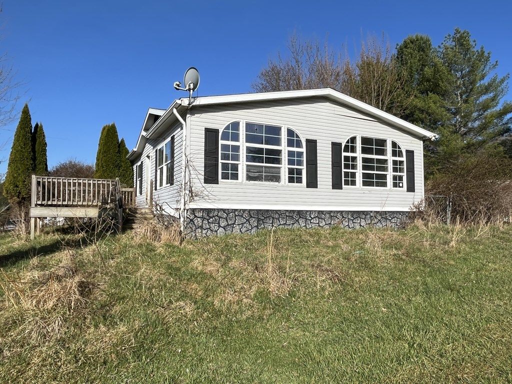 Photo of 56 Foxfire Lane, Galax, VA 24333 (MLS # 109434)