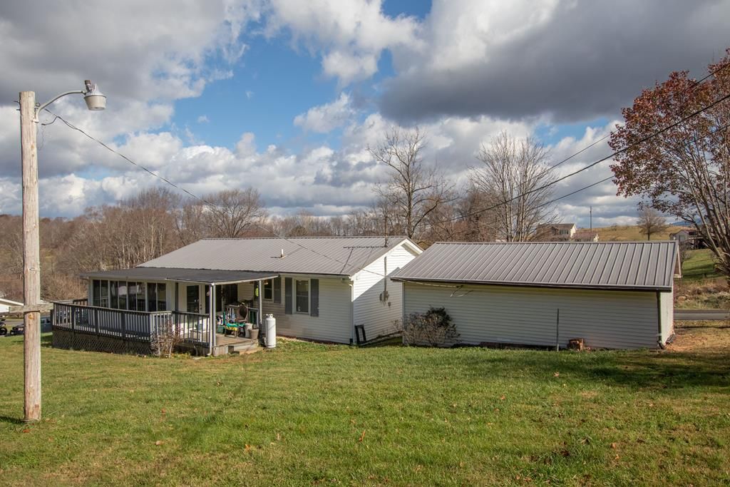 Photo of 152 Shaw Street, Lebanon, VA 24266 (MLS # 104206)